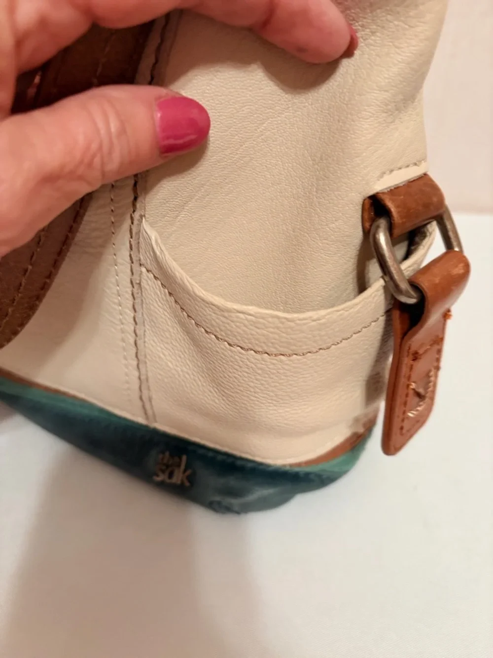 The Sak Kendra Leather Hobo Bag. This vintage-inspired shoulder bag.